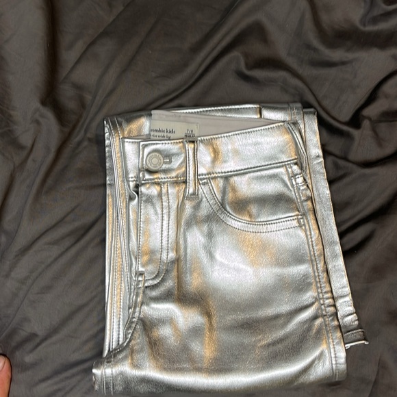 Abercrombie kids 7/8 regular. High rise wide leg - Picture 3 of 3